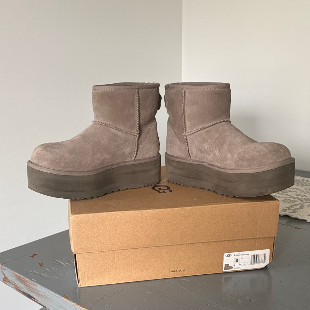 Ugg Classic Platform Winter Boots - image 5